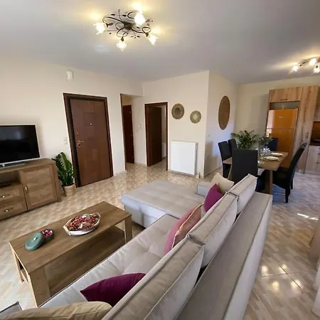 Apartment Spacious & Modern New