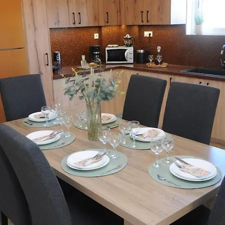 Apartment Spacious & Modern New